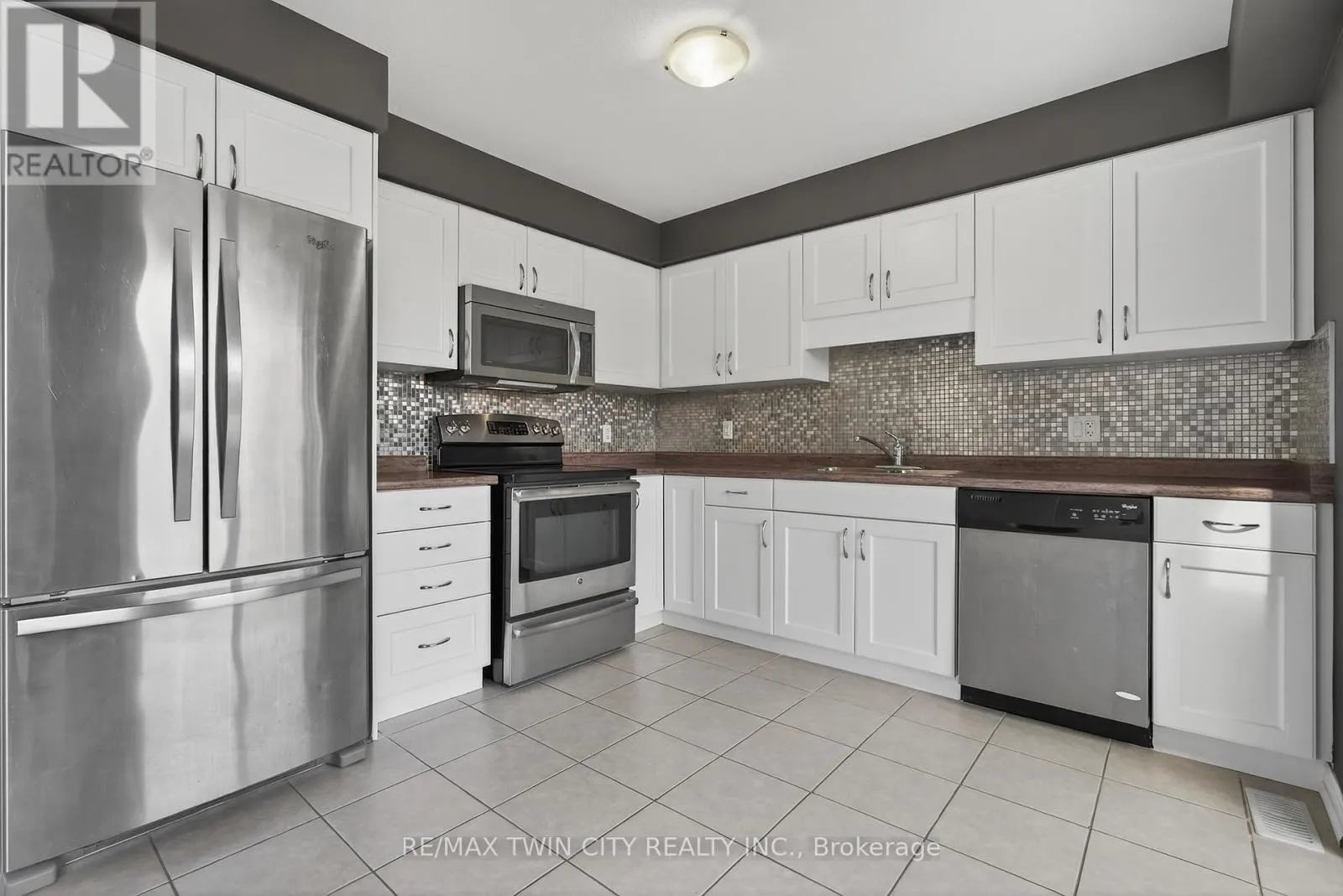 420 AVENS STREET