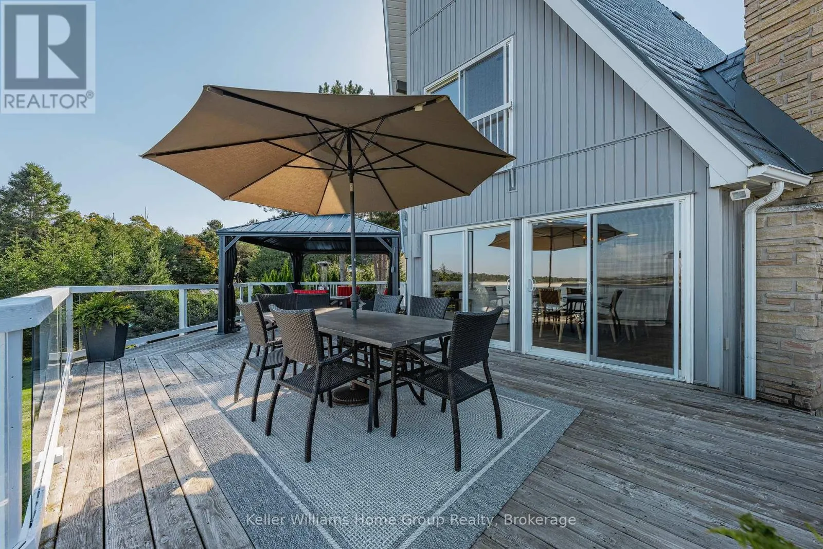 137 RENNIE BOULEVARD