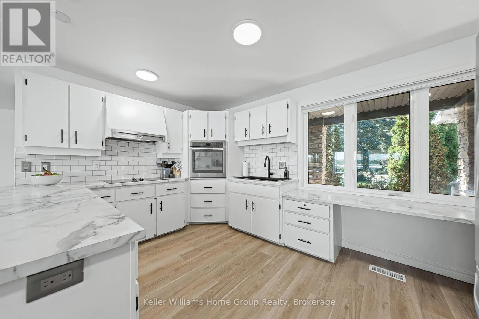 137 RENNIE BOULEVARD
