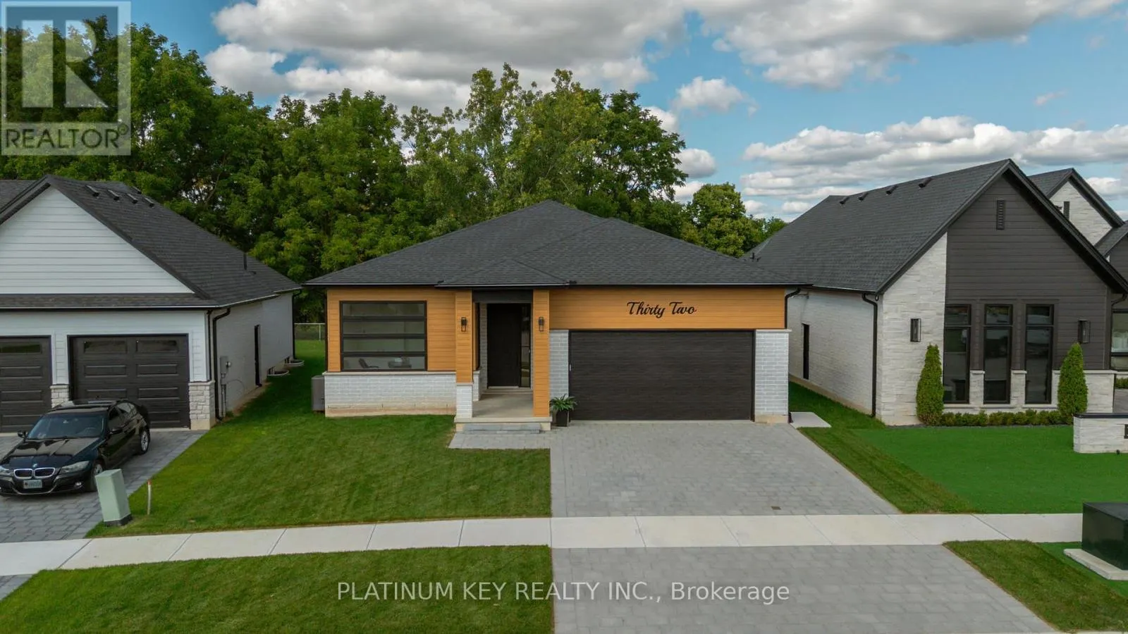 32 BRISCOE CRESCENT