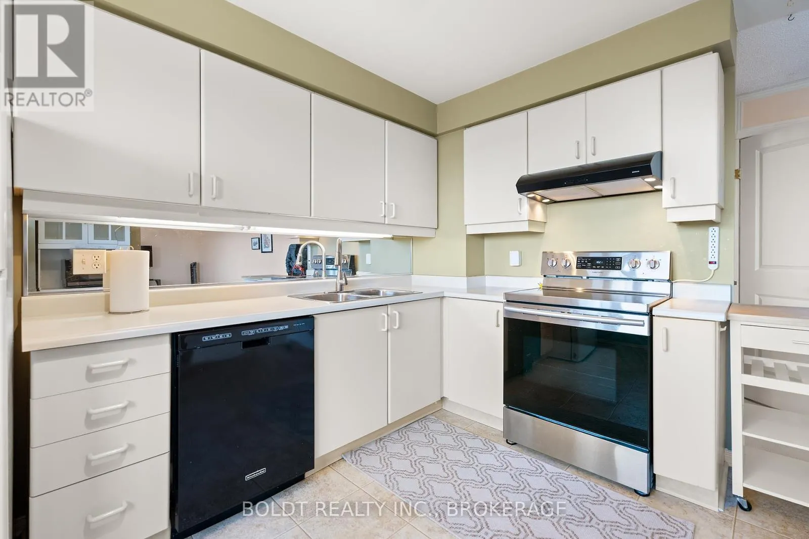 501 - 3 TOWERING HEIGHTS BOULEVARD, #501