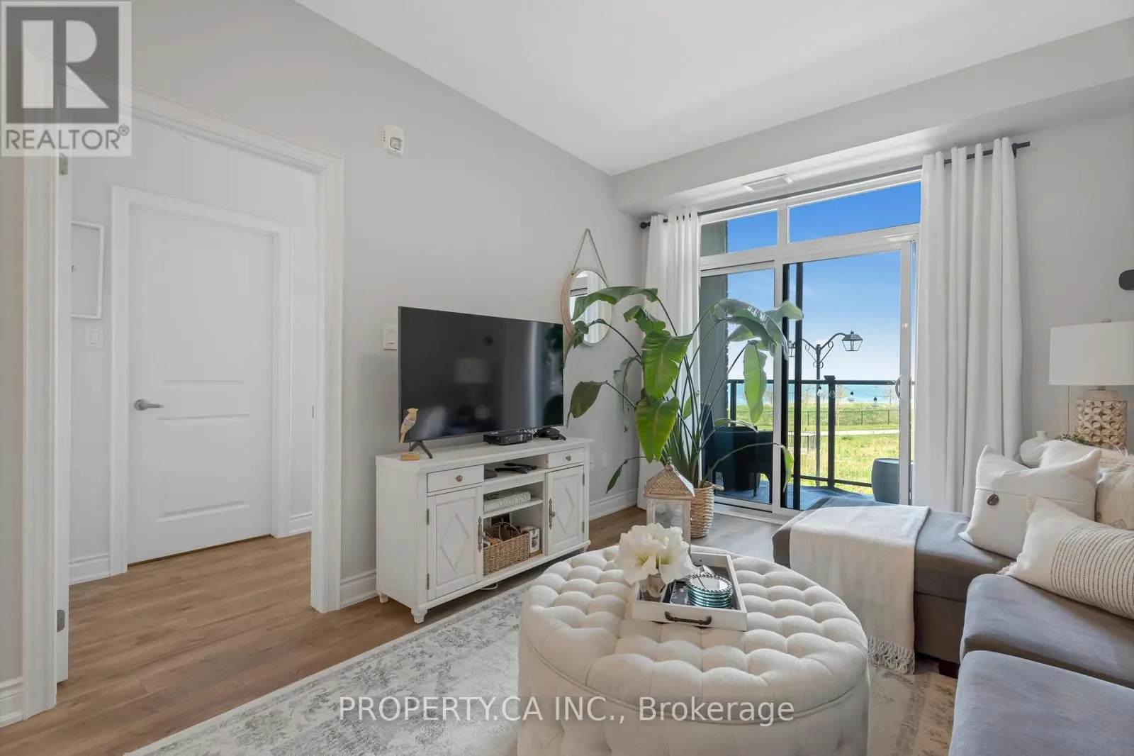 239 - 101 SHOREVIEW PLACE