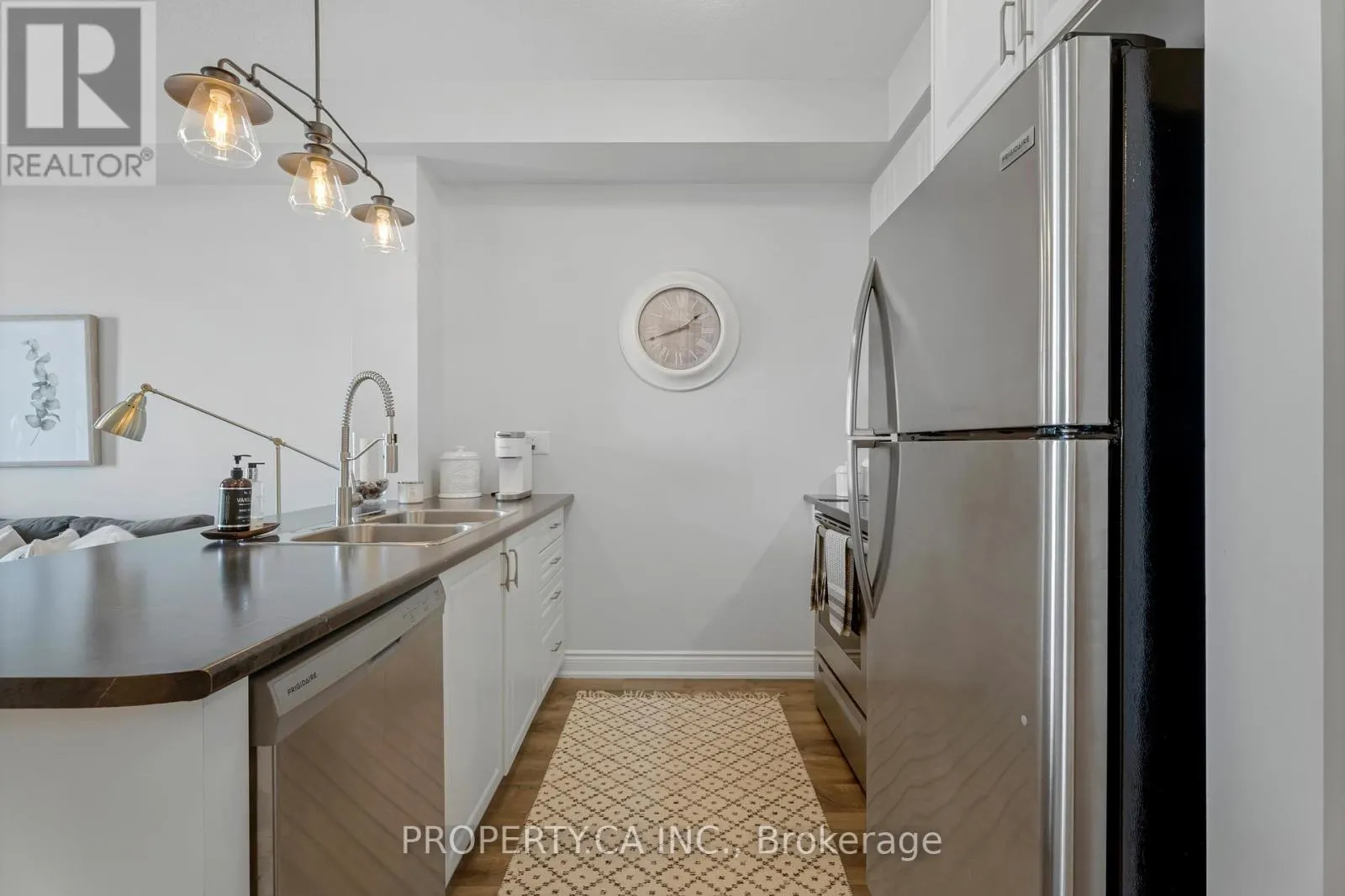 239 - 101 SHOREVIEW PLACE