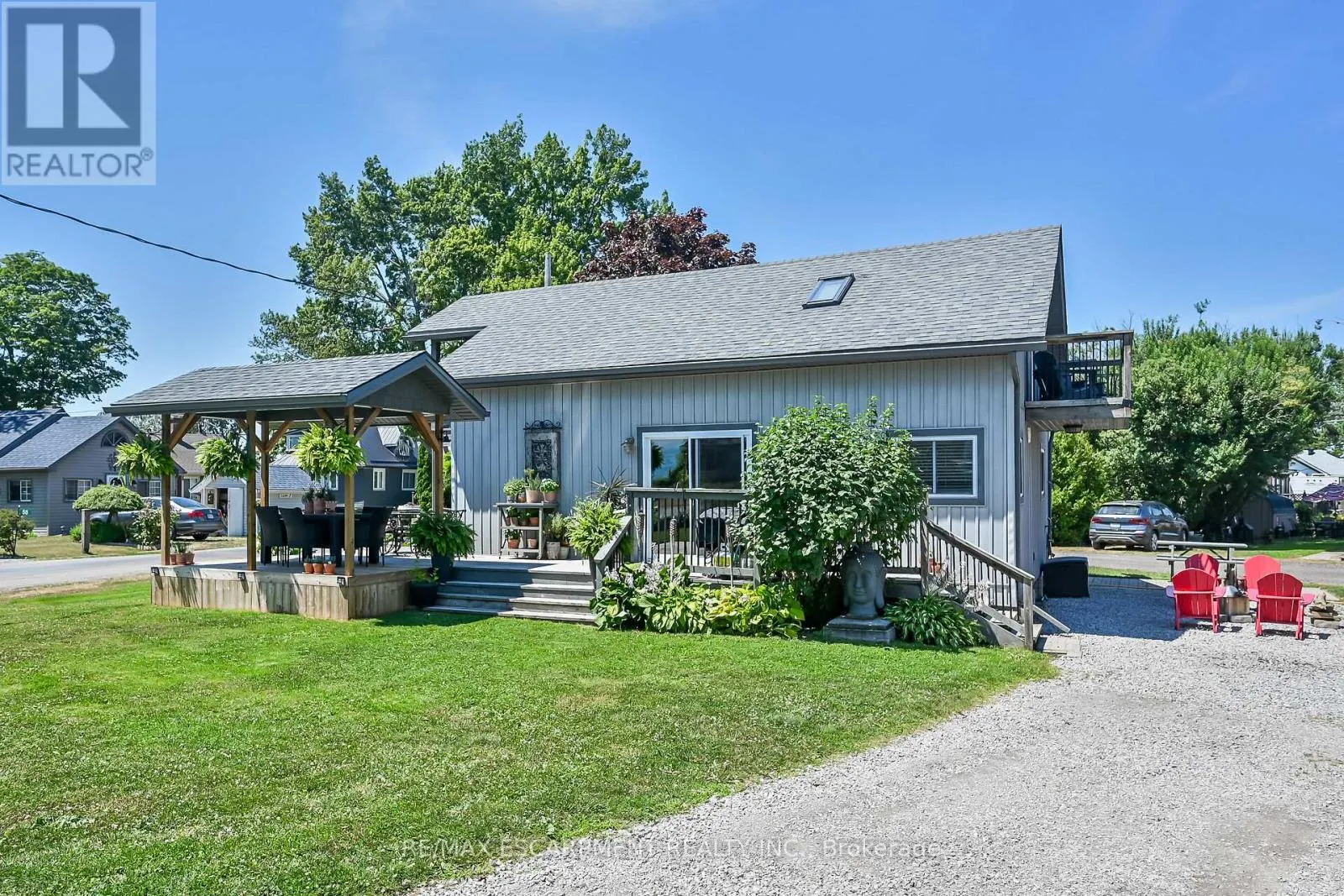 55 LAKESIDE DRIVE