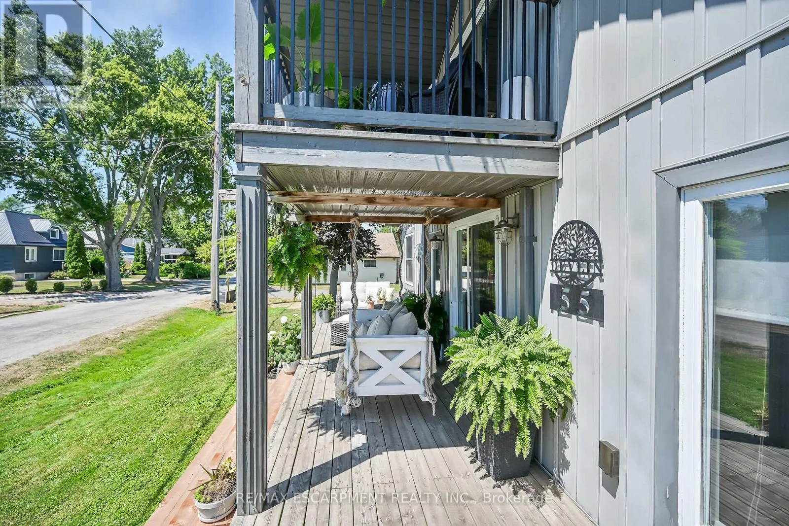 55 LAKESIDE DRIVE