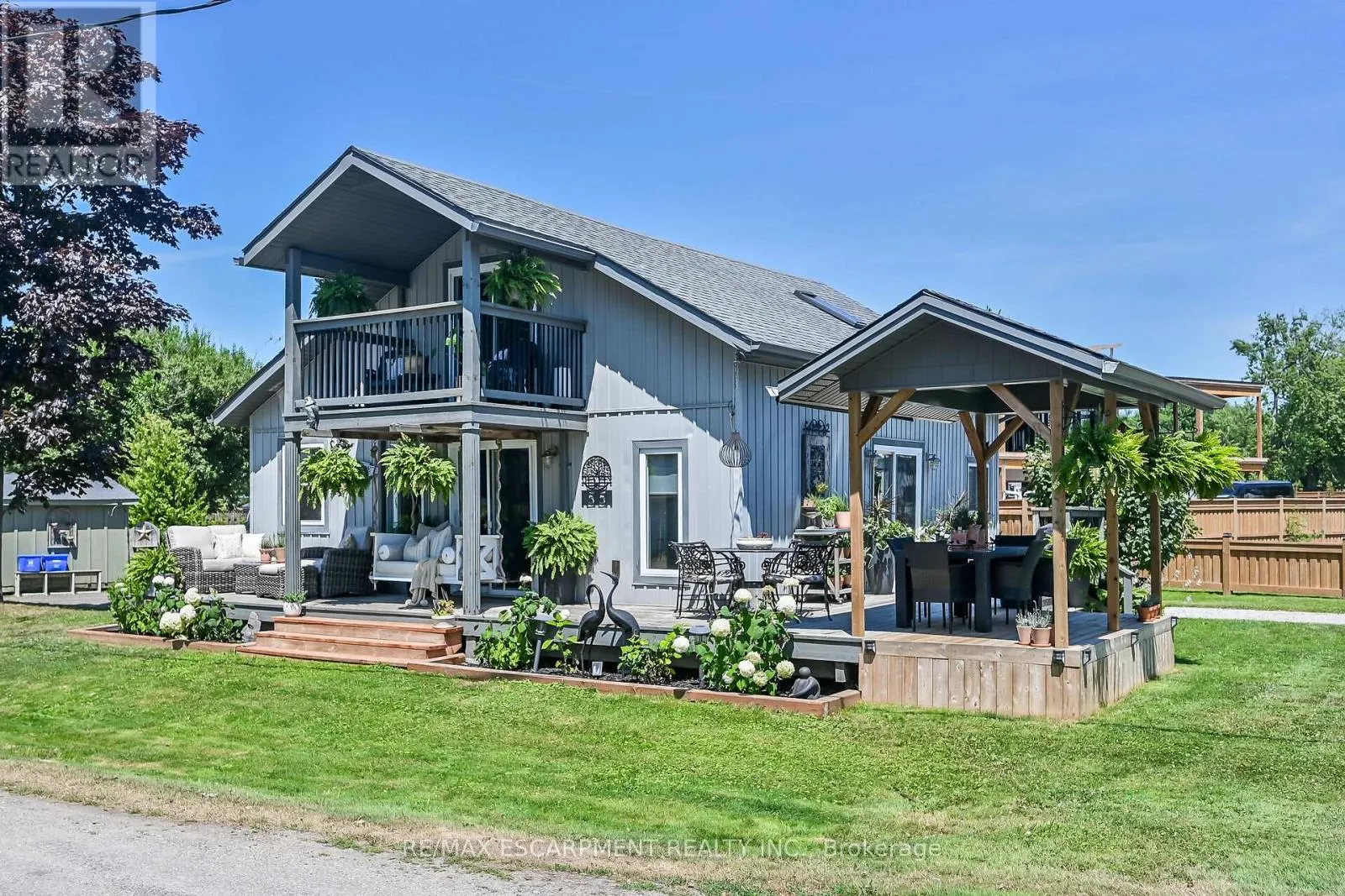 55 LAKESIDE DRIVE