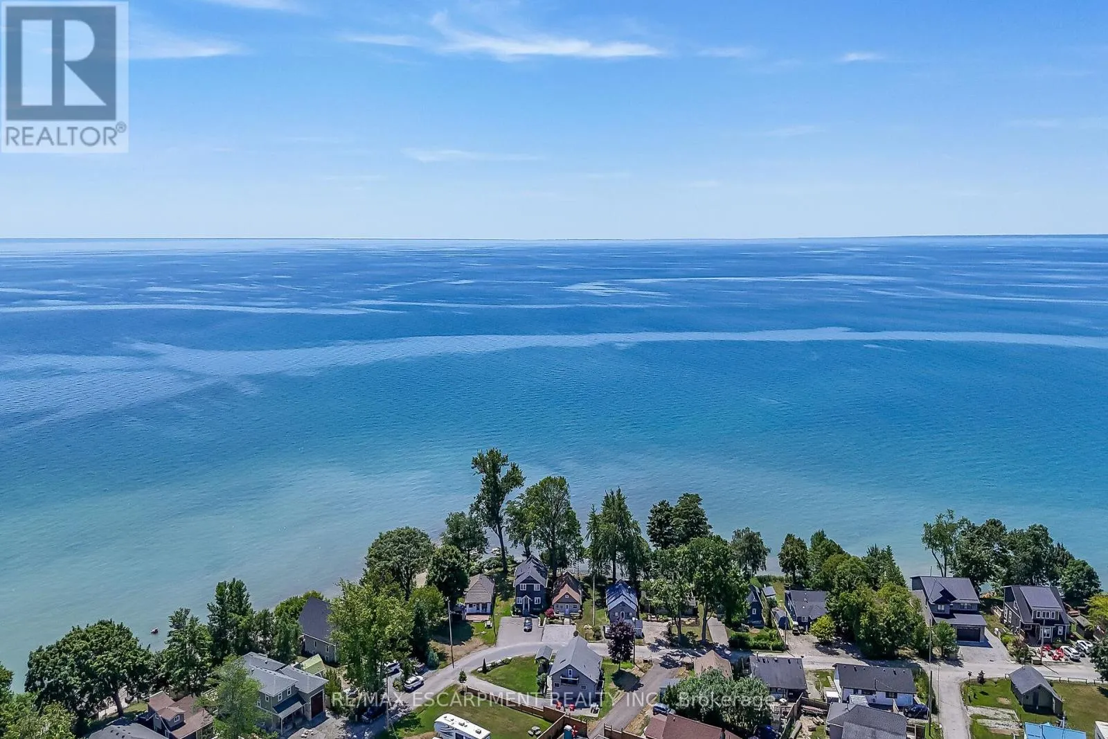 55 LAKESIDE DRIVE