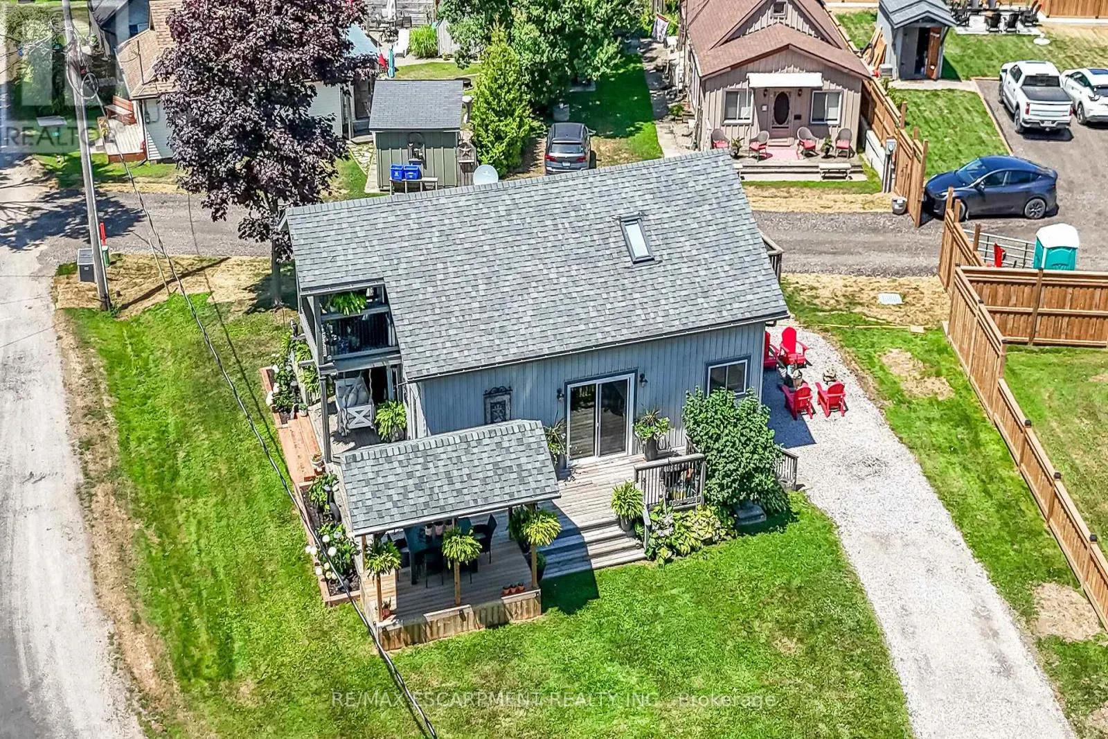 55 LAKESIDE DRIVE