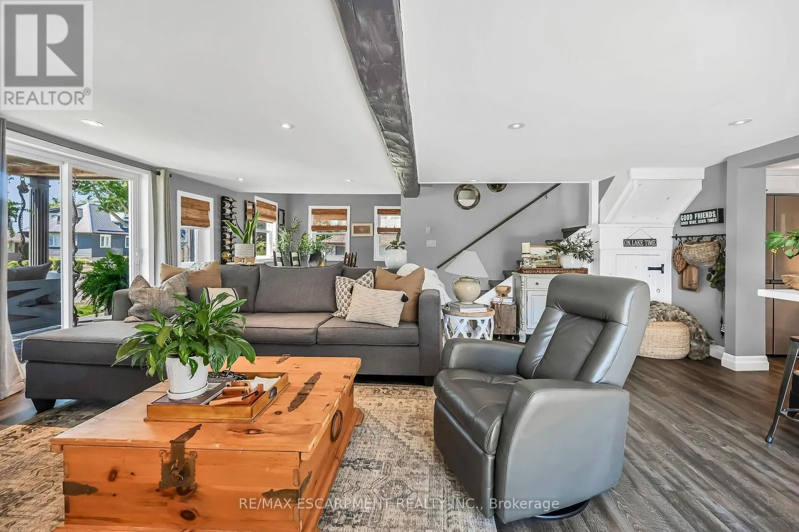 55 LAKESIDE DRIVE
