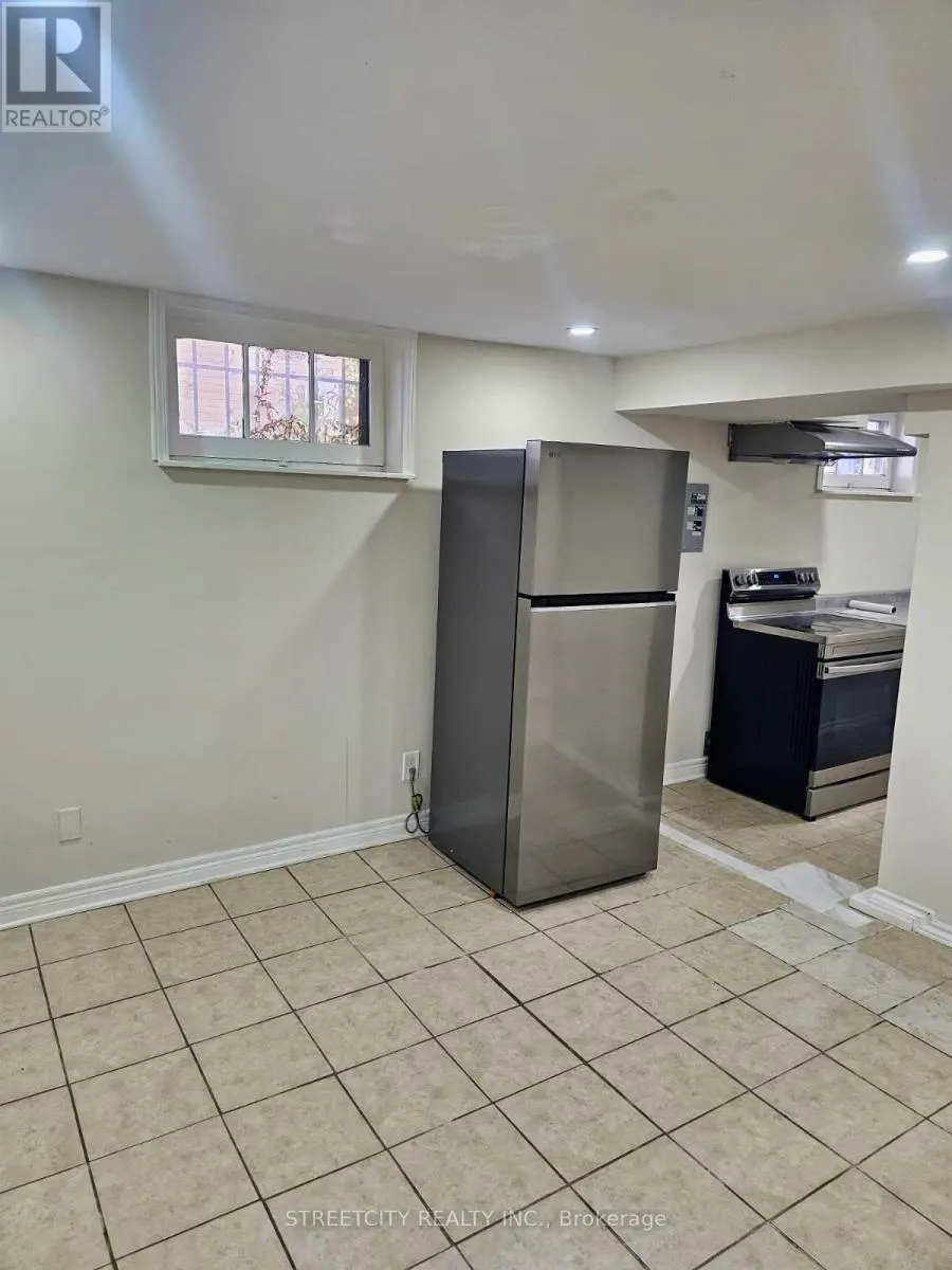 537 CLARKE ROAD