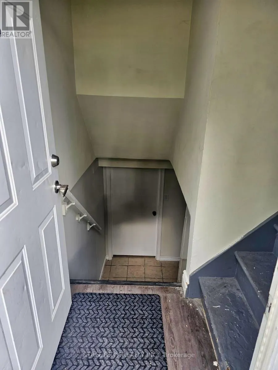 537 CLARKE ROAD