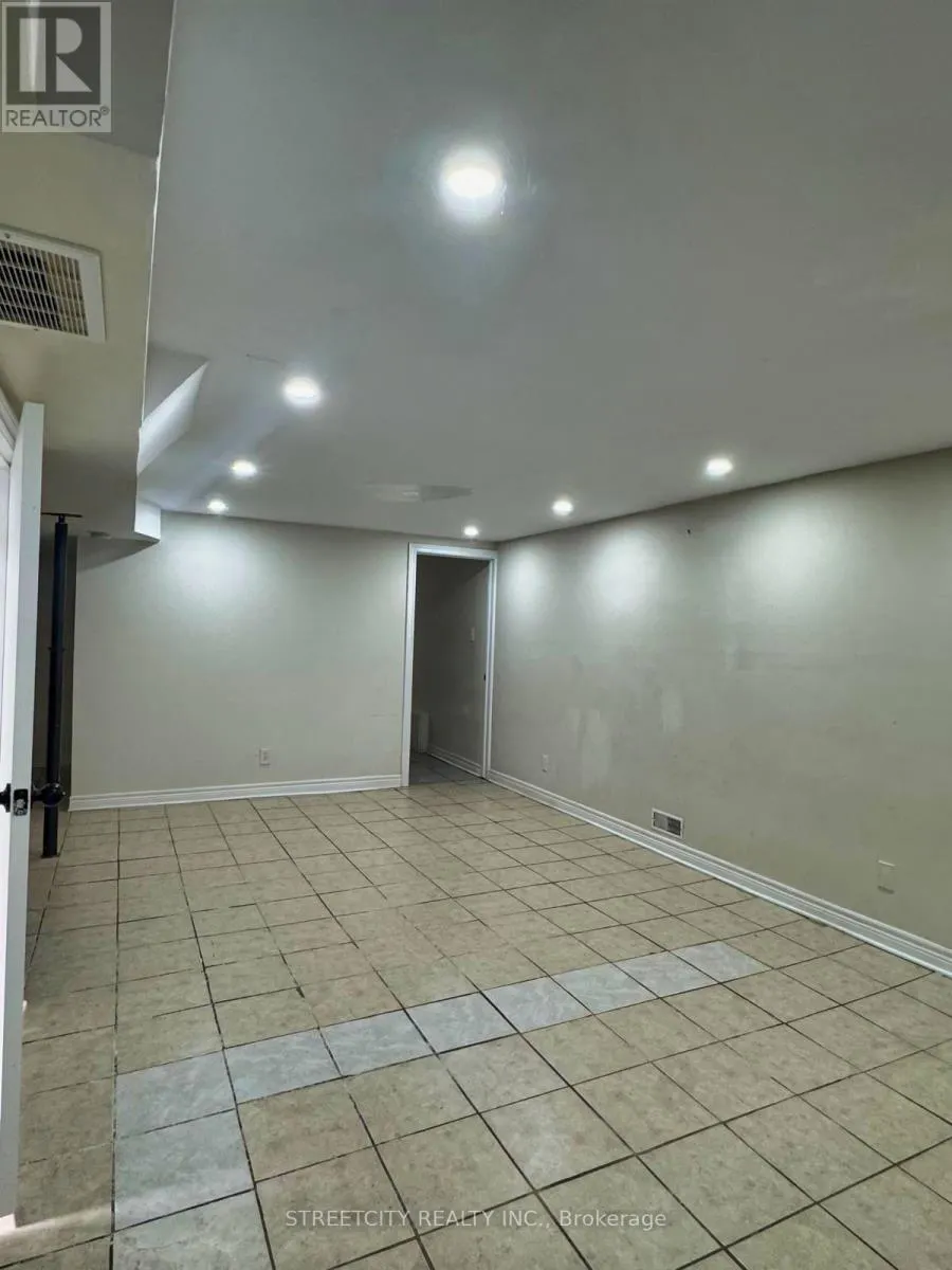 537 CLARKE ROAD
