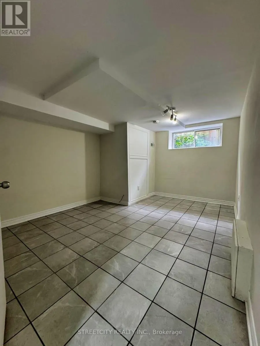 537 CLARKE ROAD
