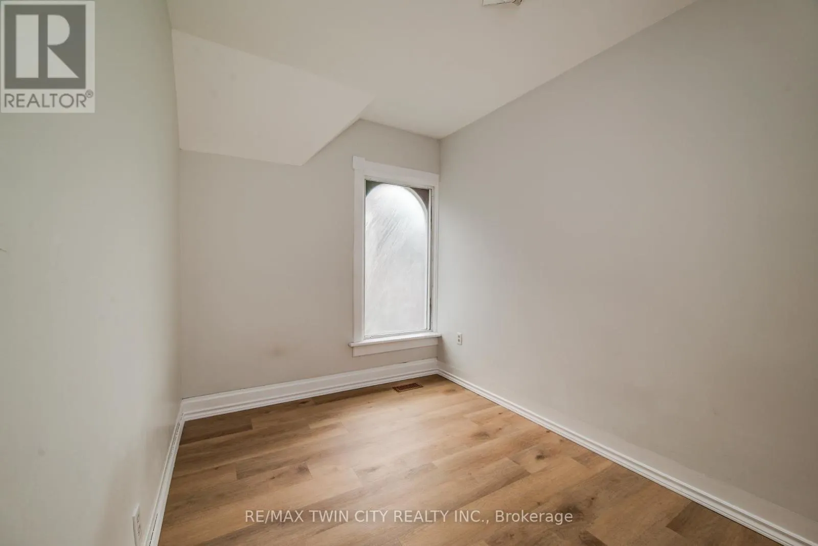 19 SCHNEIDER AVENUE