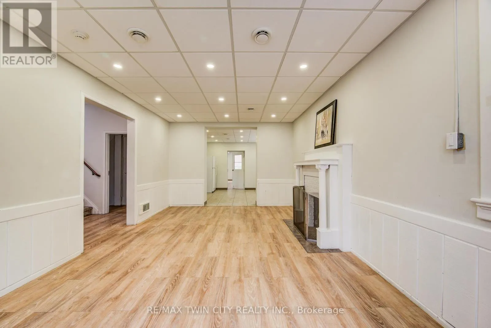 19 SCHNEIDER AVENUE