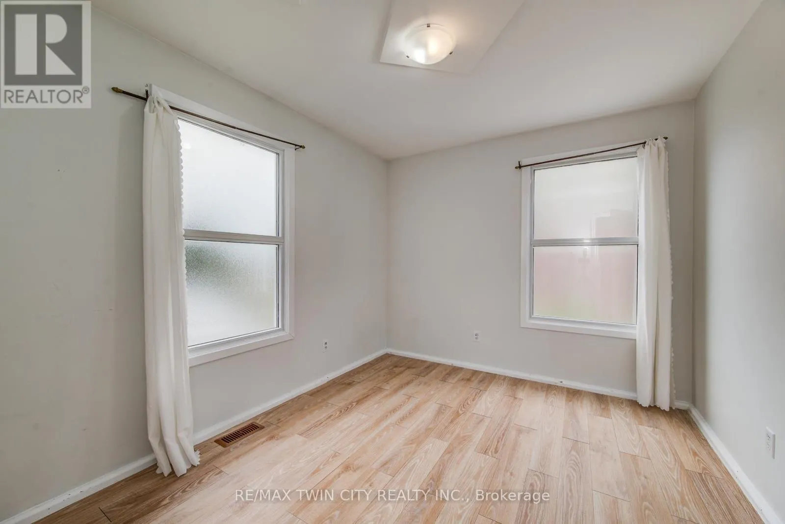 19 SCHNEIDER AVENUE