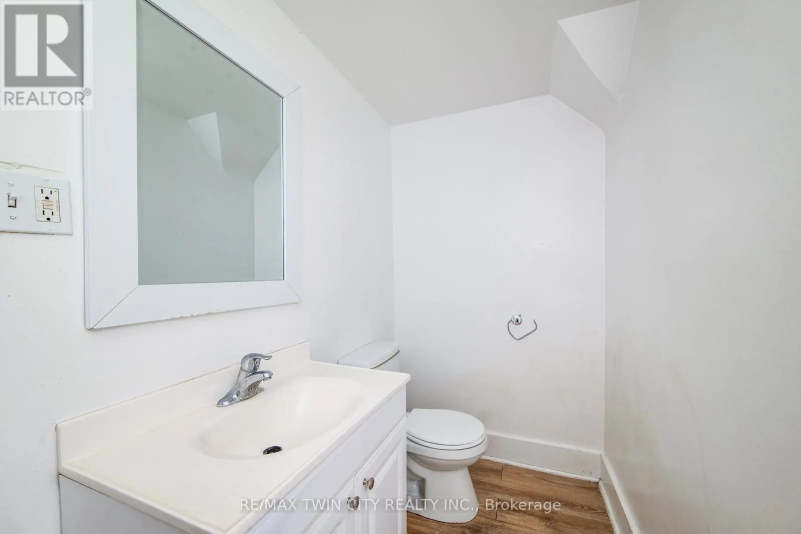 19 SCHNEIDER AVENUE