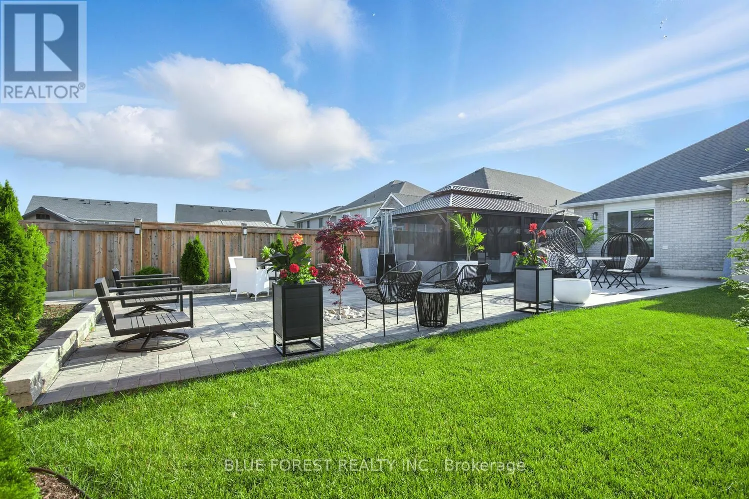 28 WEIR CRESCENT
