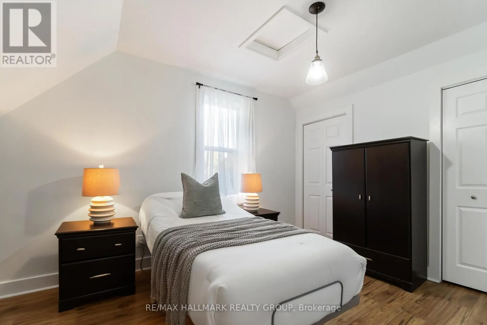 6 ALGONKIN TRAIL