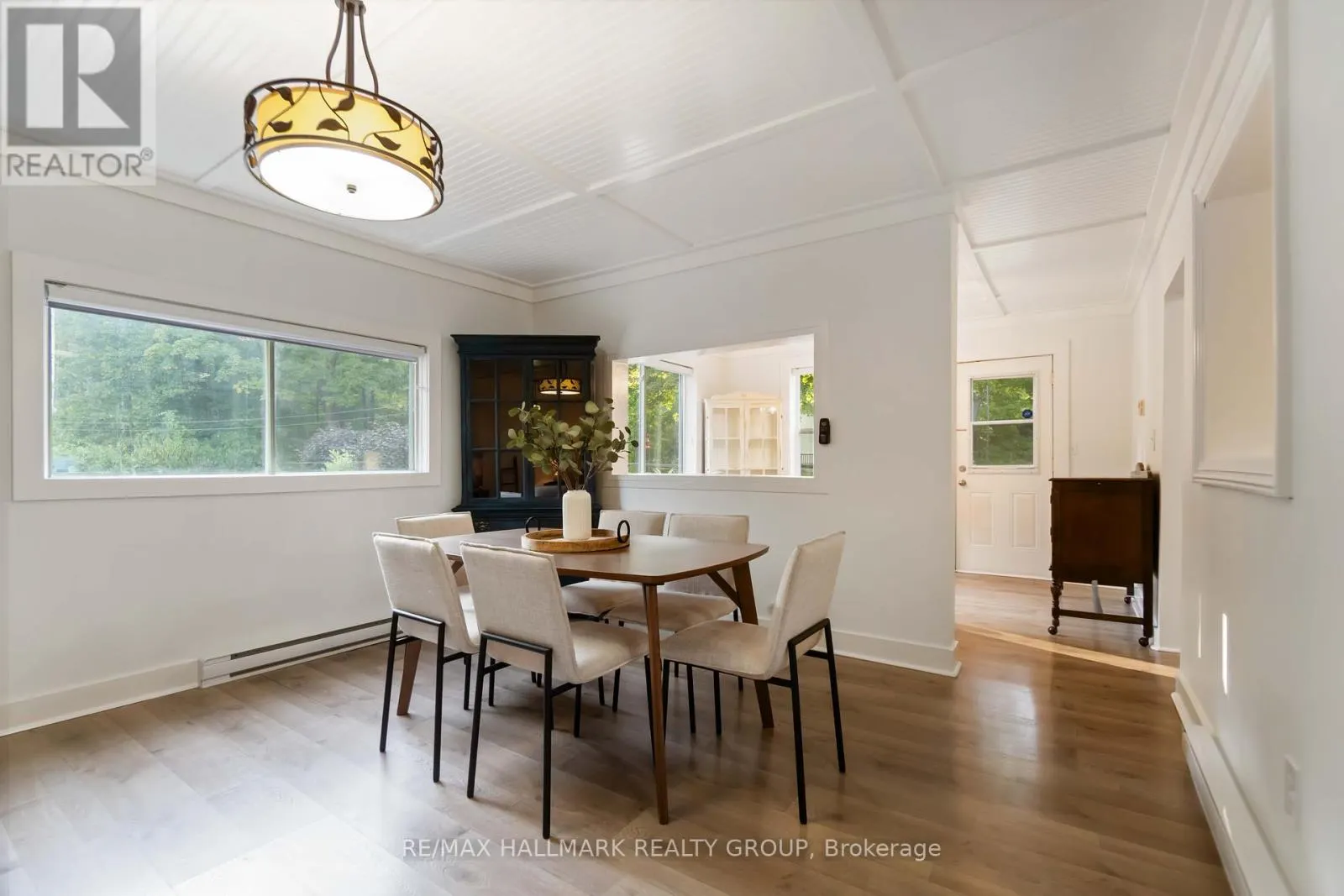 6 ALGONKIN TRAIL
