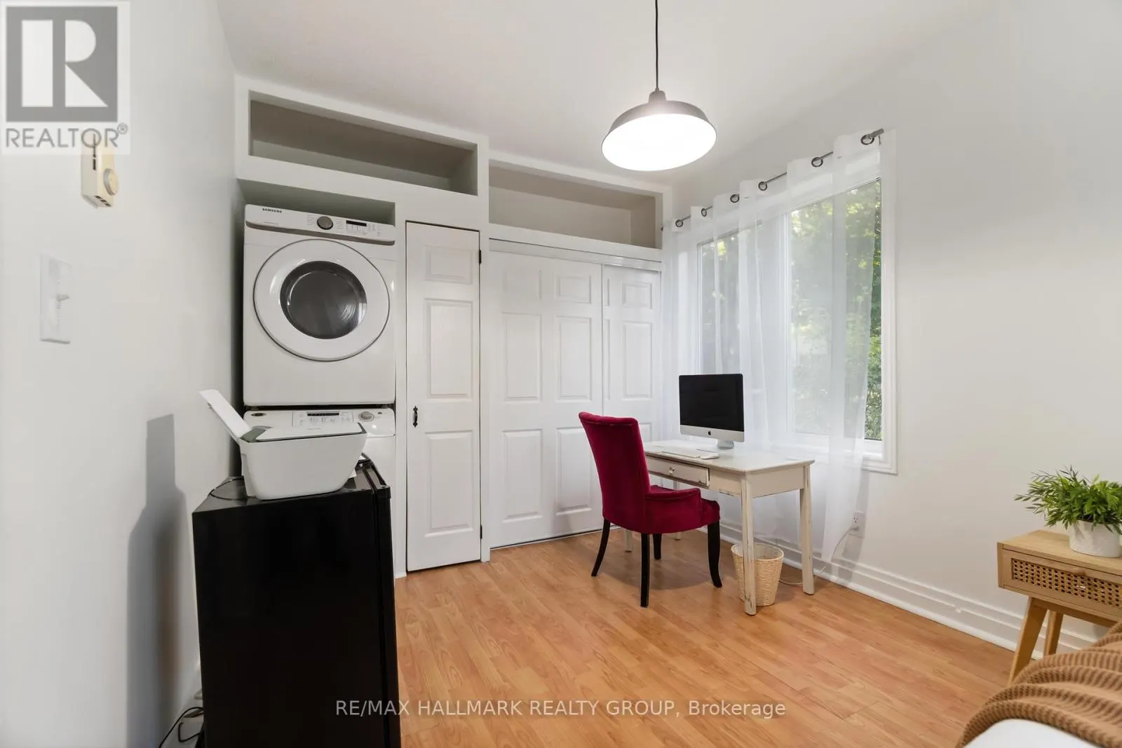 6 ALGONKIN TRAIL