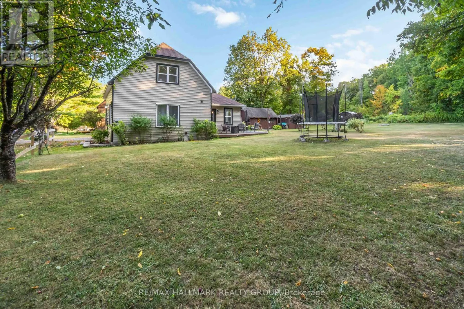 6 ALGONKIN TRAIL