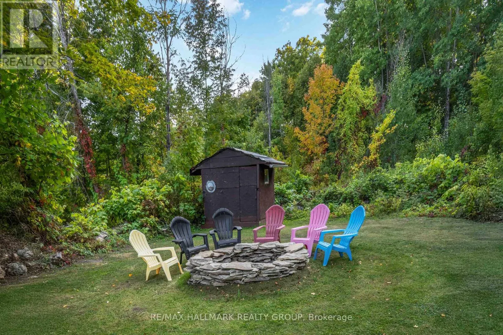 6 ALGONKIN TRAIL