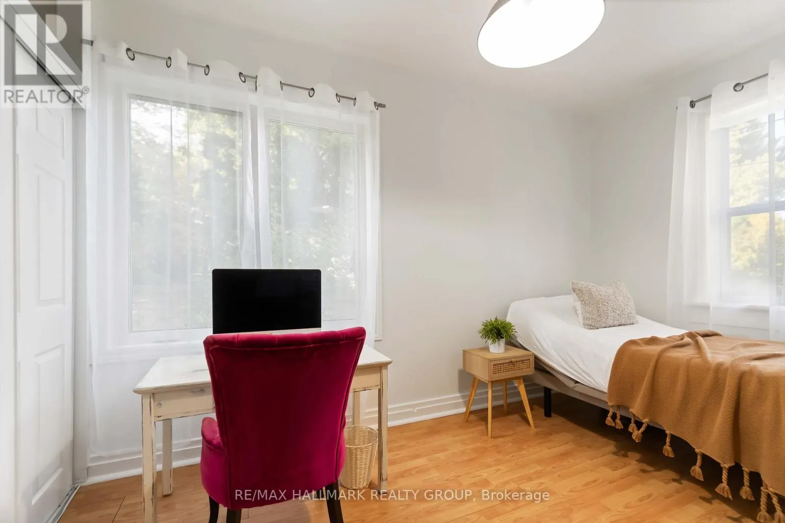 6 ALGONKIN TRAIL