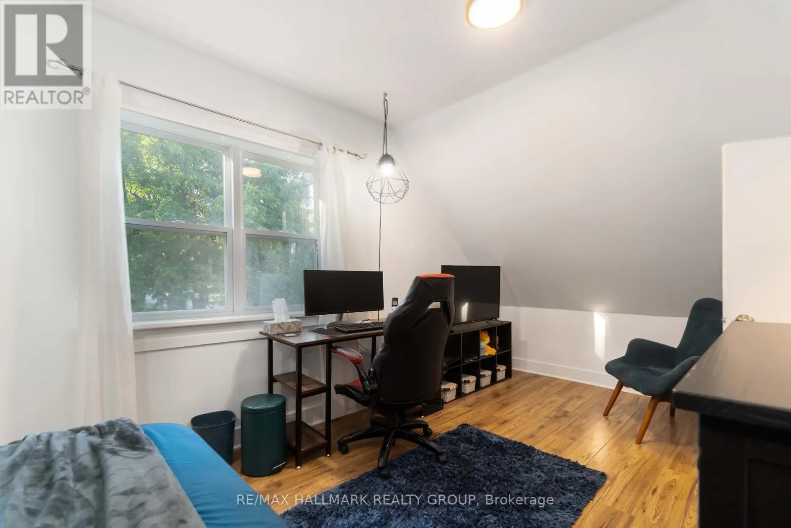 6 ALGONKIN TRAIL