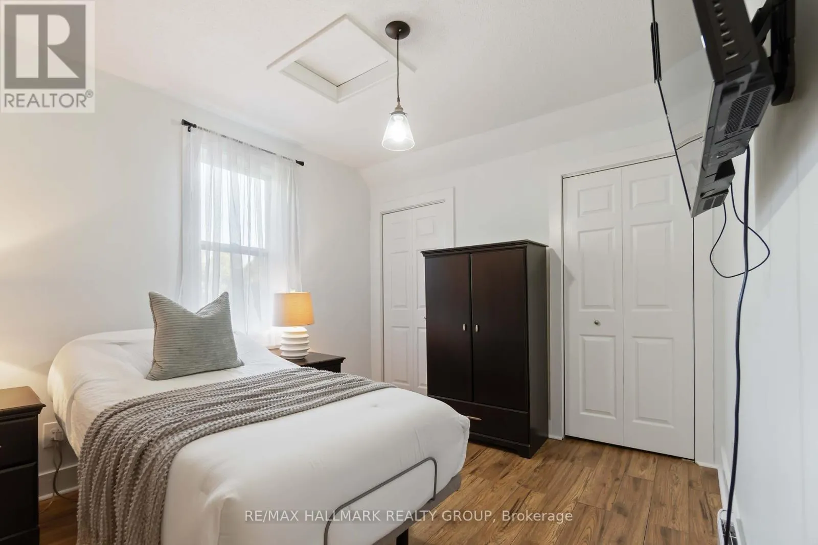 6 ALGONKIN TRAIL