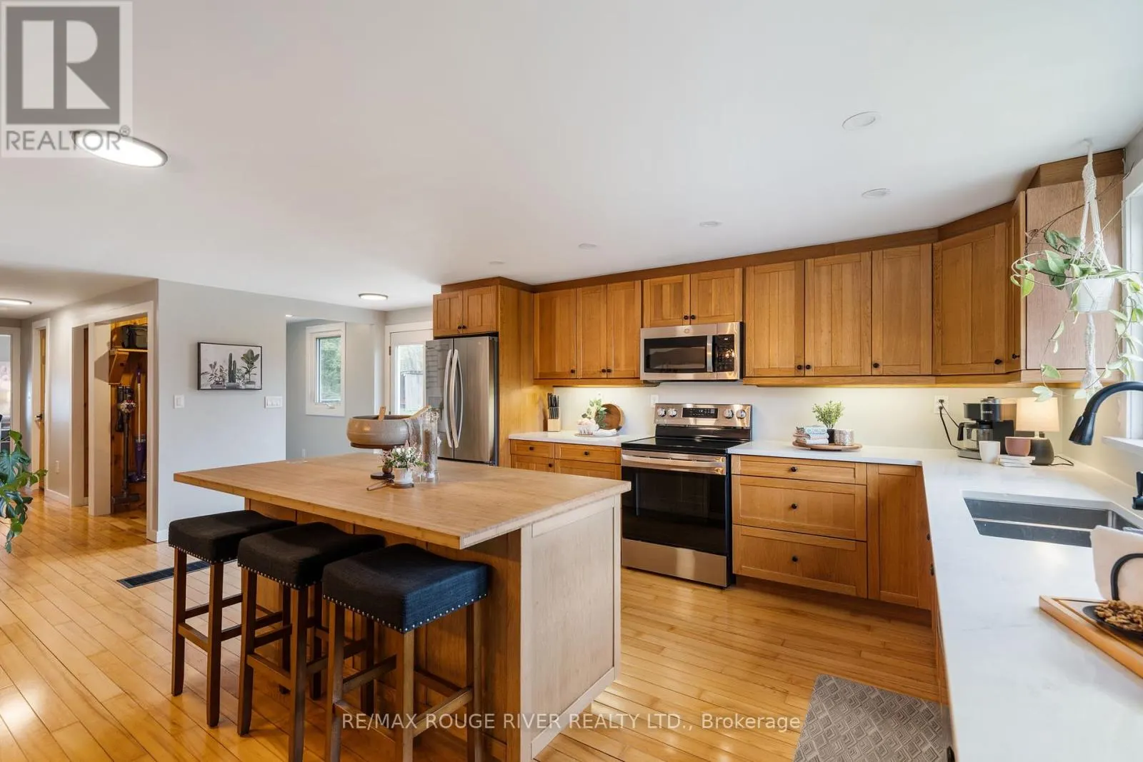 566 COTTINGHAM ROAD