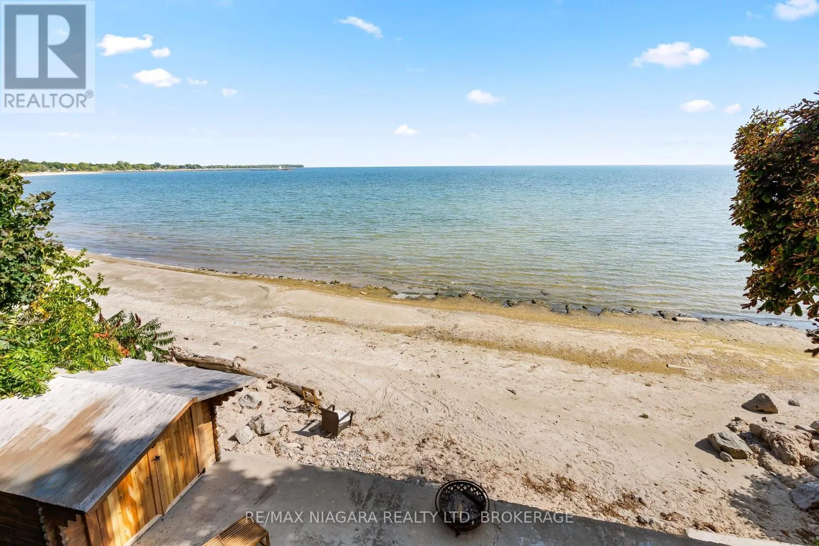 105 LIGHTHOUSE DRIVE