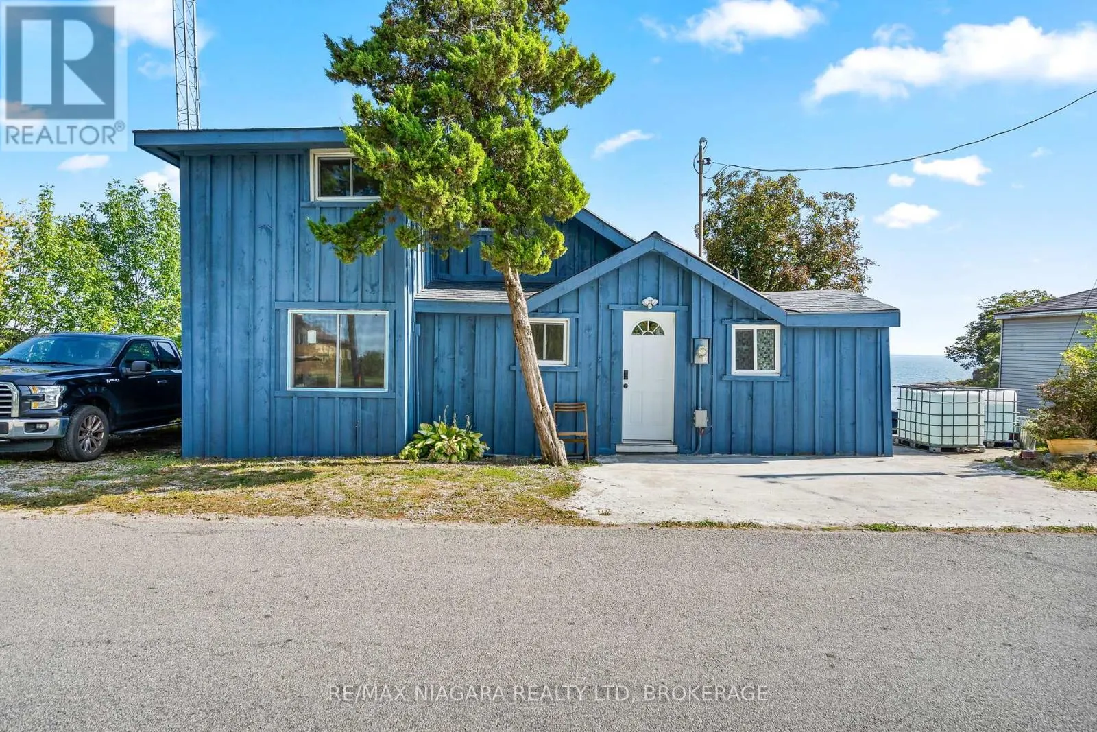 105 LIGHTHOUSE DRIVE
