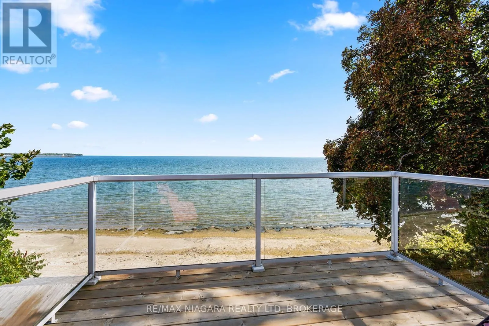 105 LIGHTHOUSE DRIVE