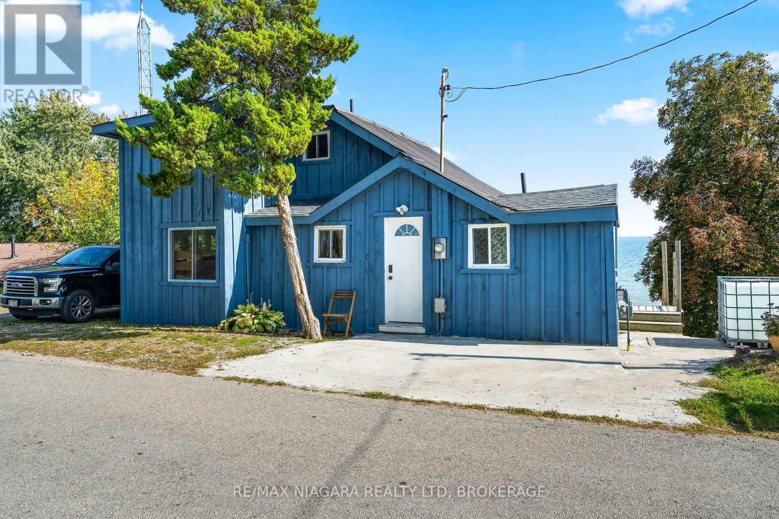 105 LIGHTHOUSE DRIVE