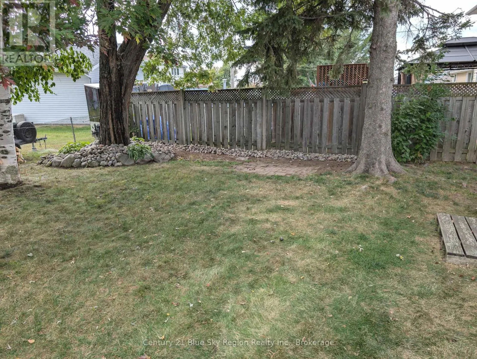 734 BIRCHWOOD ROAD
