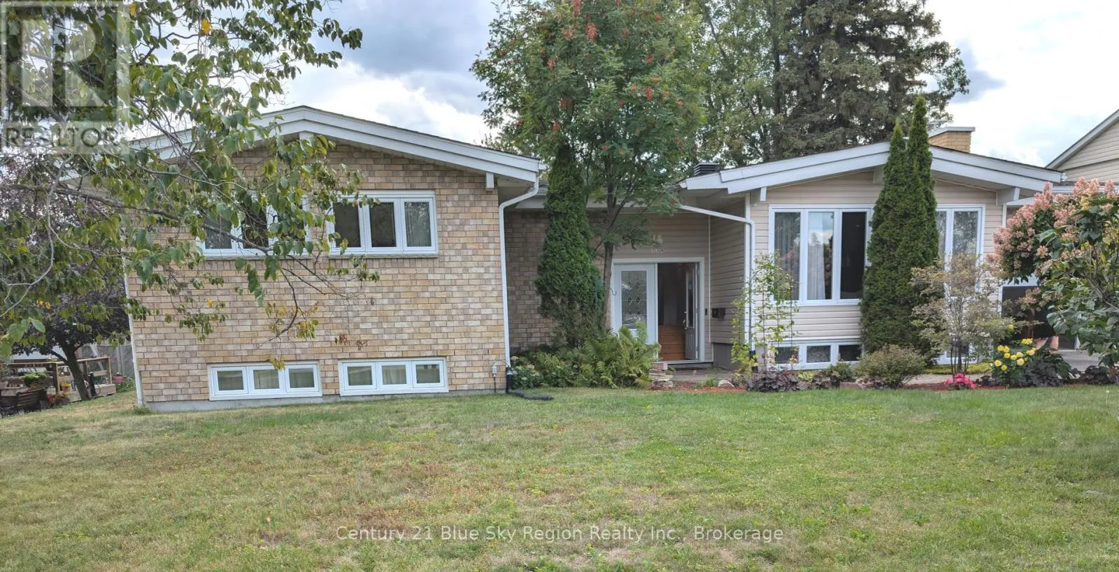 734 BIRCHWOOD ROAD