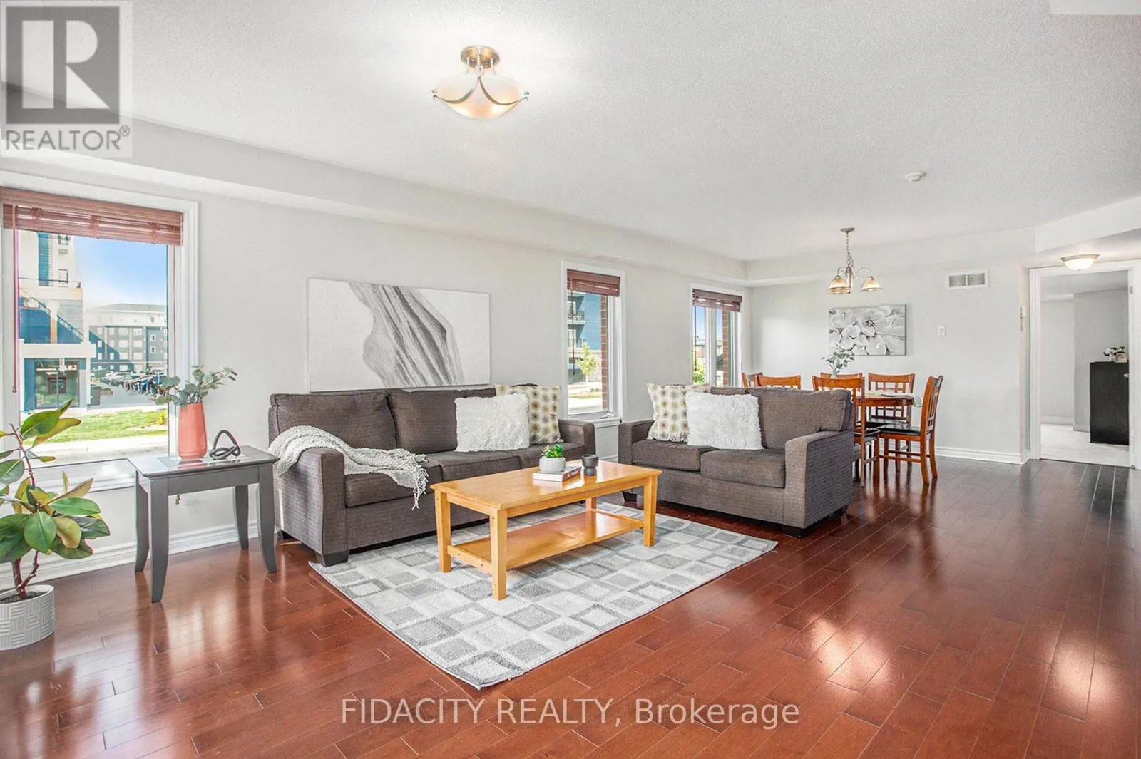 4 - 215 BLUESTONE PRIVATE