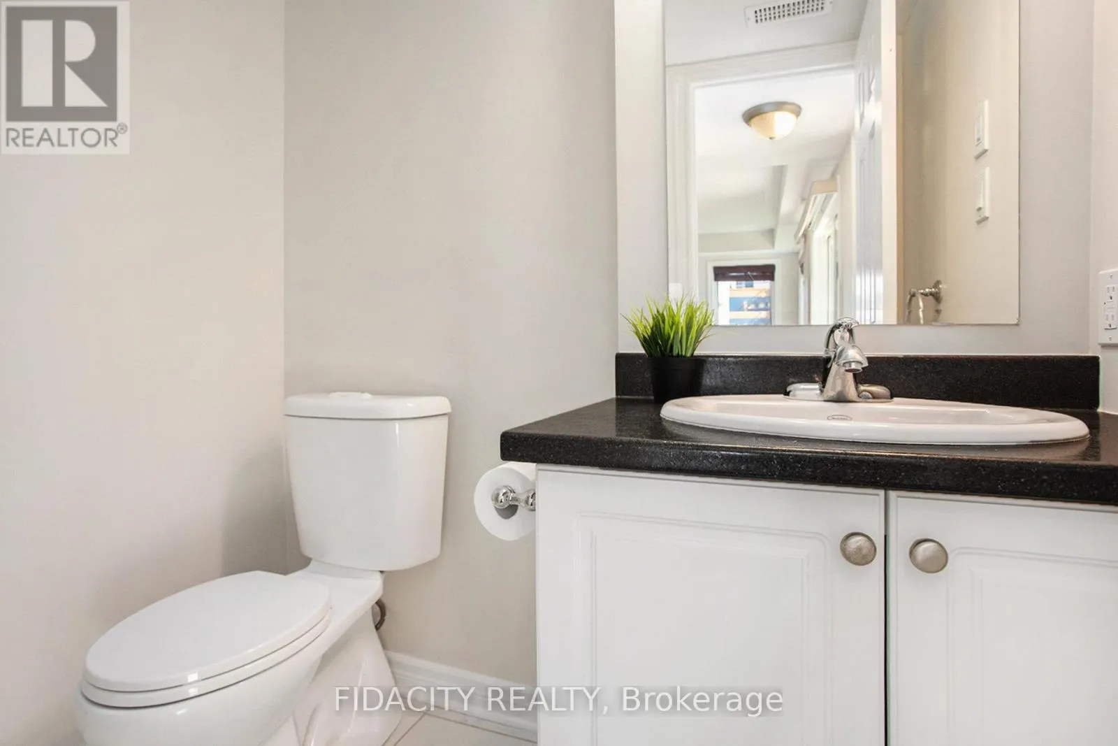 4 - 215 BLUESTONE PRIVATE