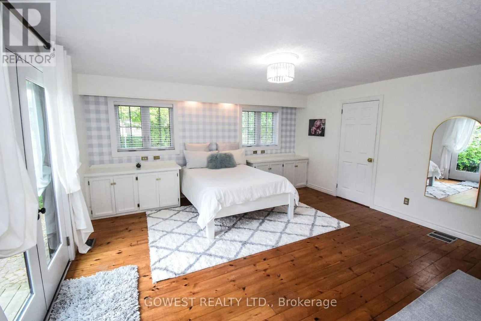 98 DELATER STREET