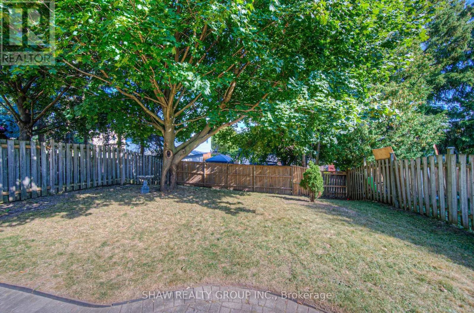 15 GLENDAN COURT