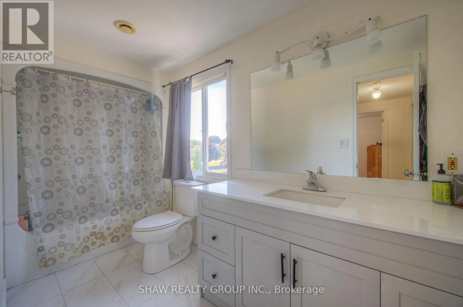 15 GLENDAN COURT