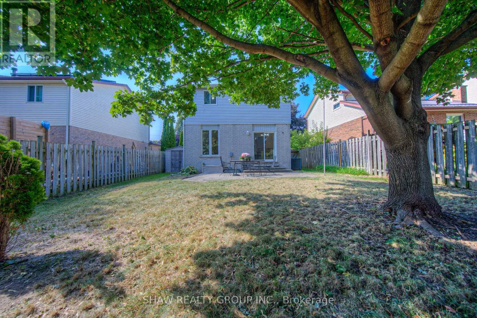 15 GLENDAN COURT