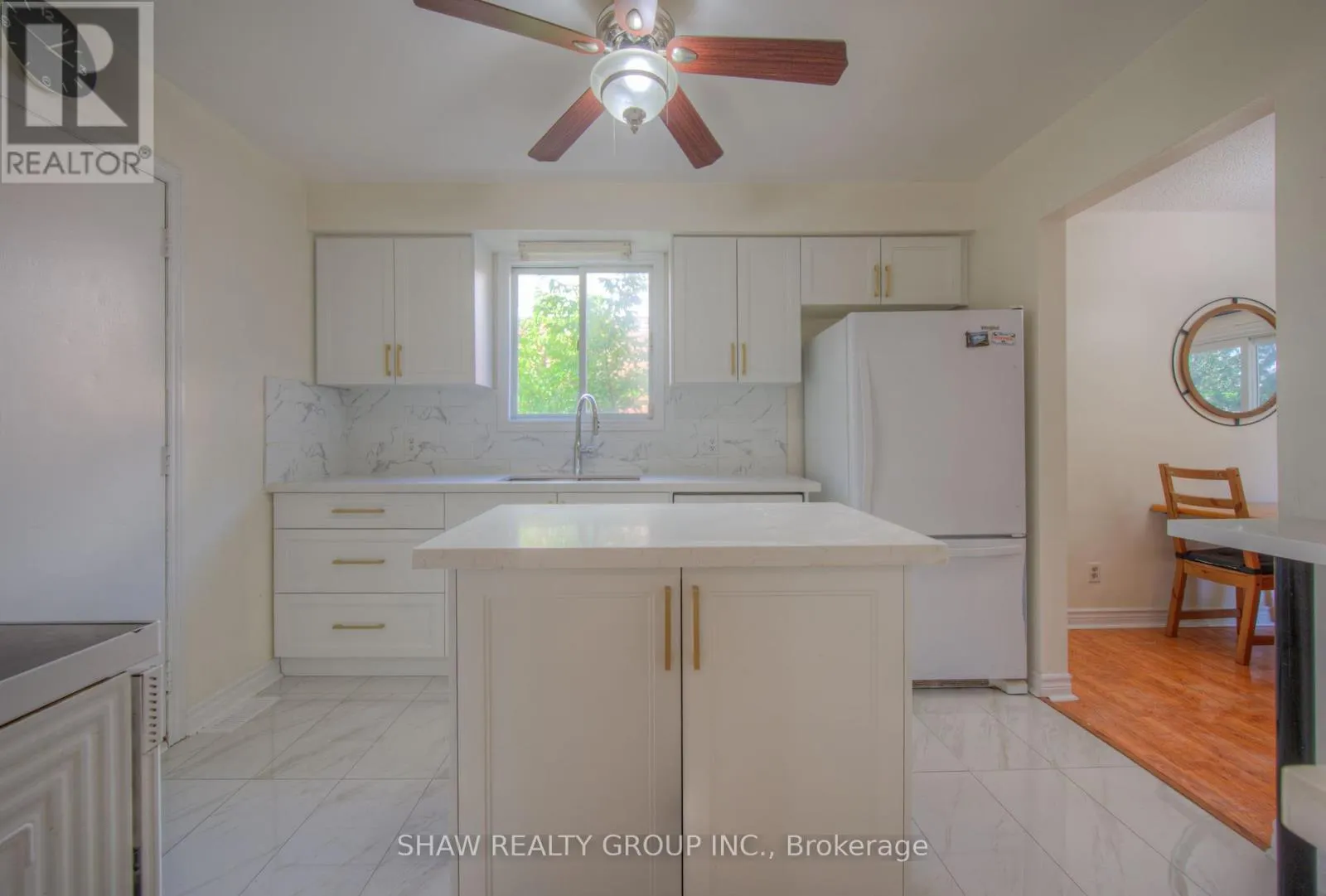 15 GLENDAN COURT