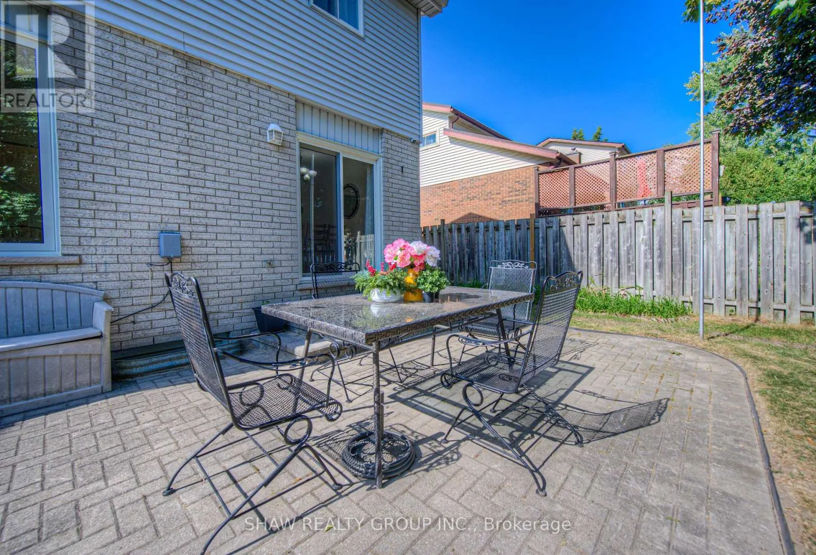 15 GLENDAN COURT