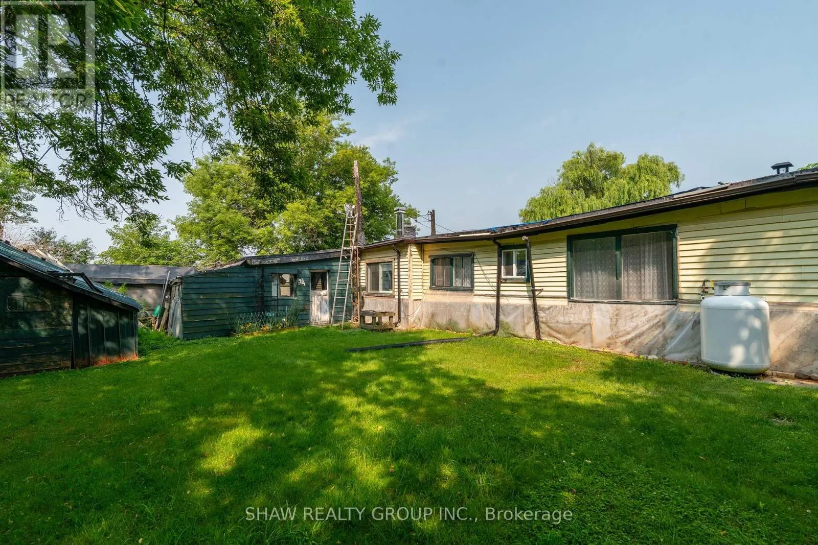1264 PARKINSON ROAD