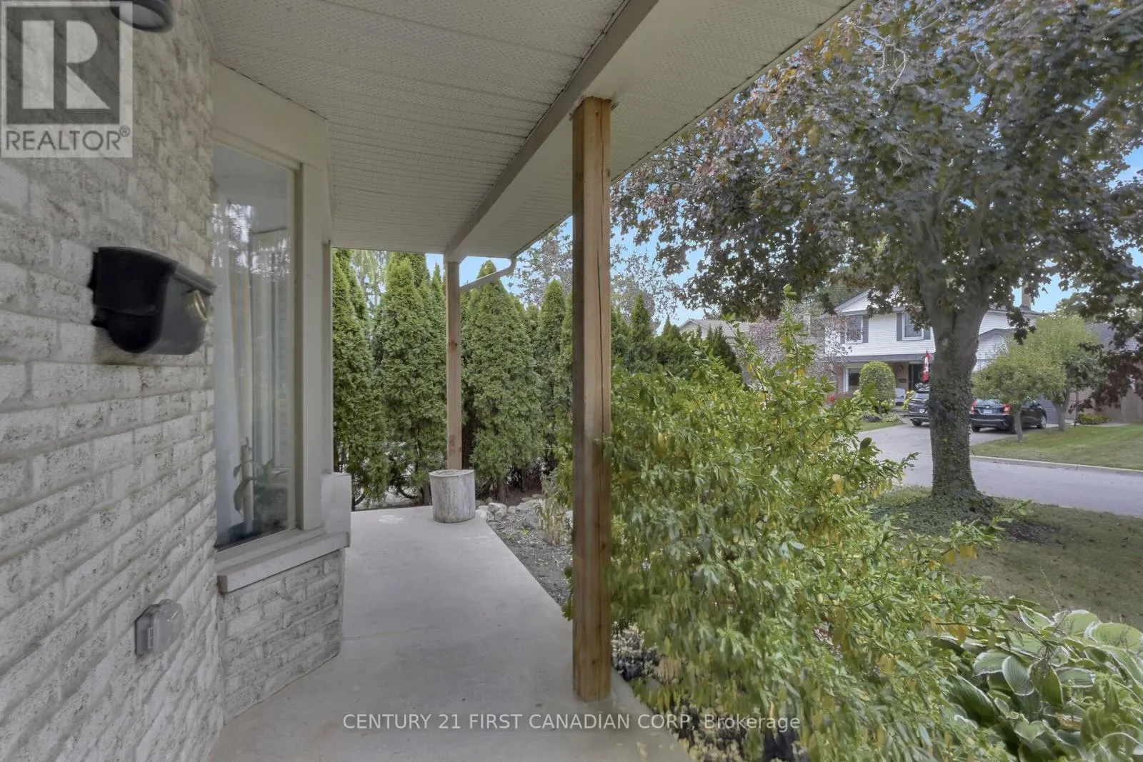 1027 FLINTLOCK COURT N