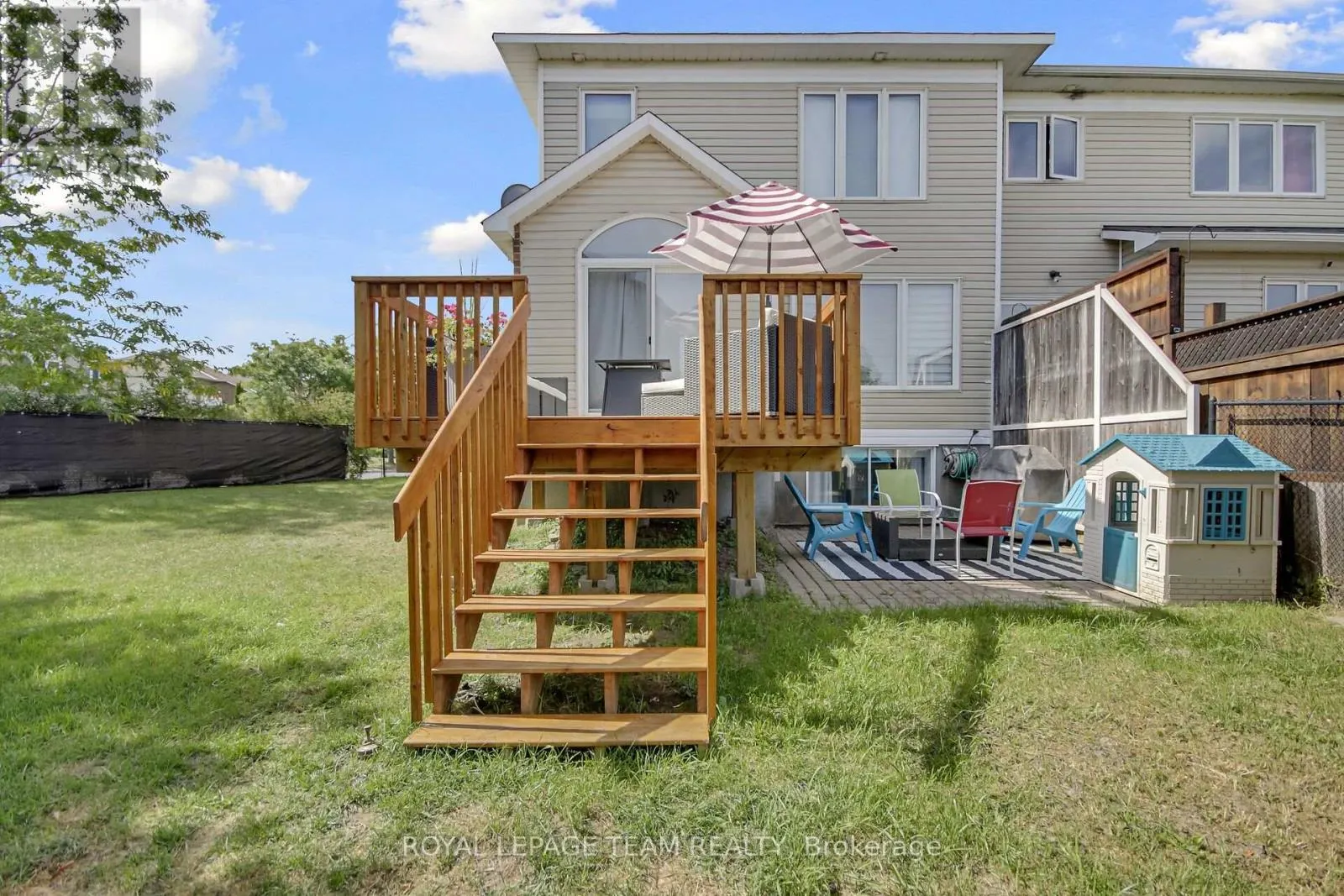 2001 DUNOLLIE CRESCENT