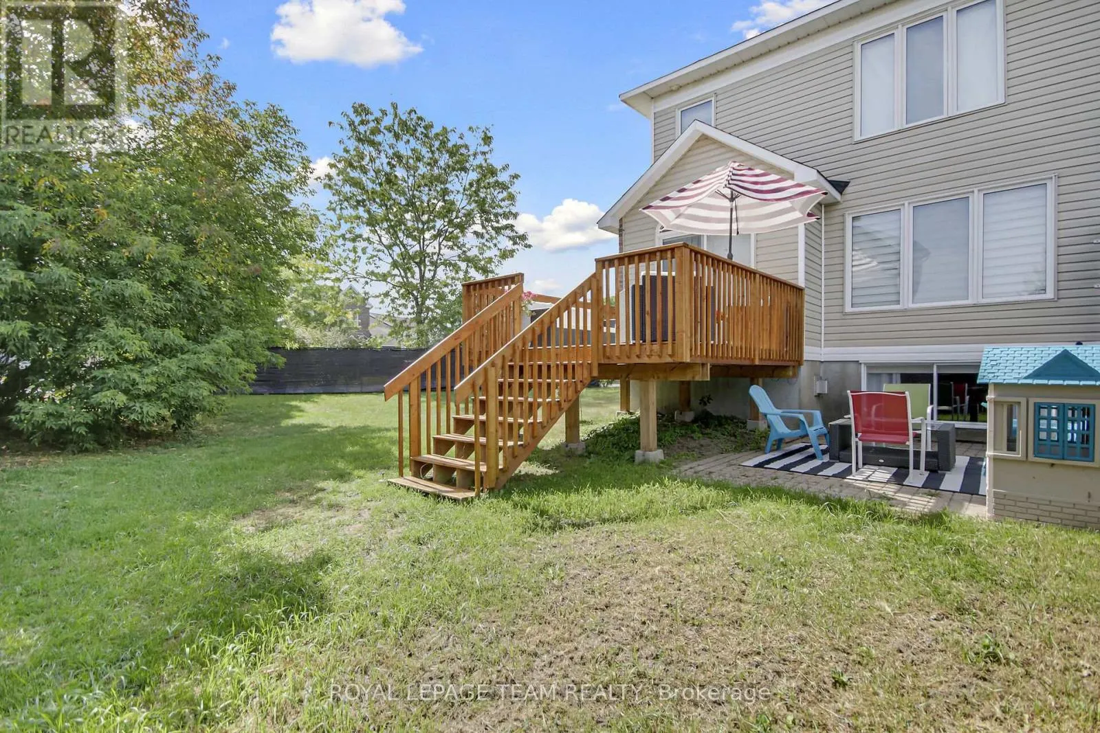 2001 DUNOLLIE CRESCENT