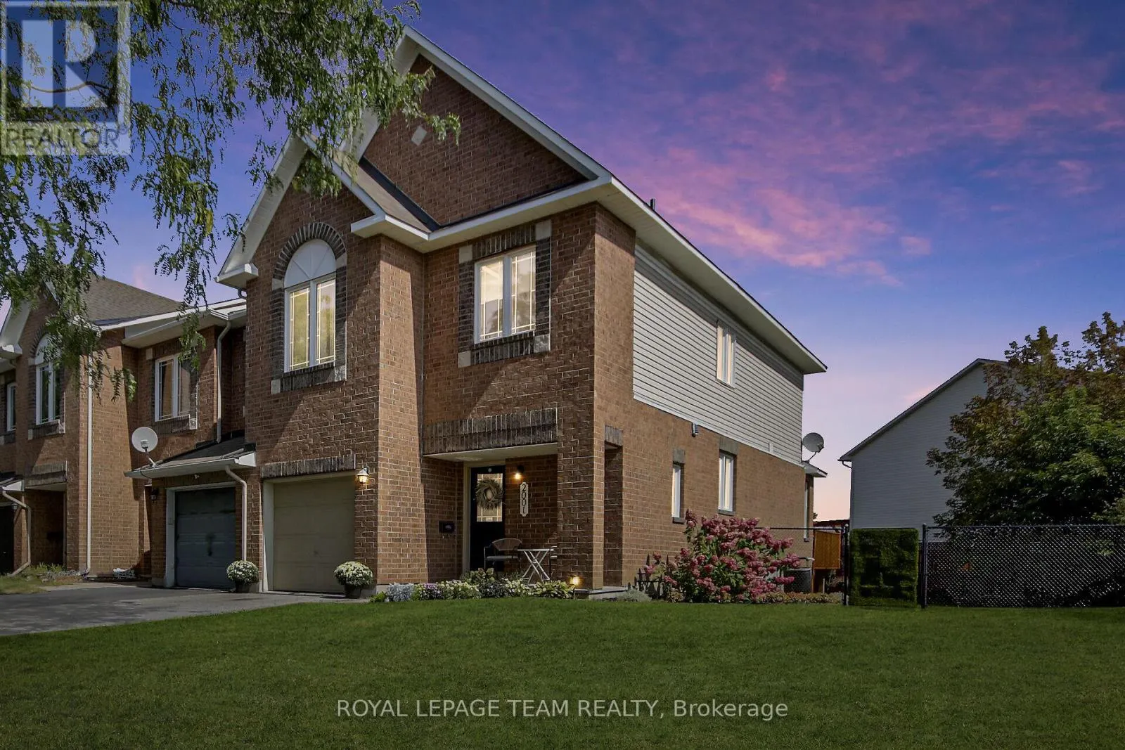 2001 DUNOLLIE CRESCENT